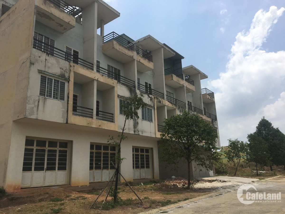 Những đô thị vắng bóng người ở Bình Dương