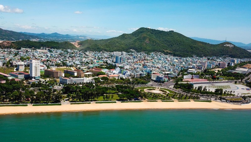 Bình Định: Tạm dừng cấp phép xây dựng khách sạn trên đất ở tại Quy ...
