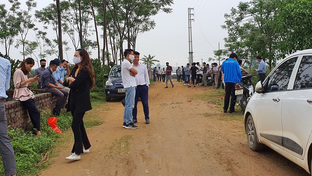 Lướt sóng đất: Người thành tỷ phú sau 1 đêm, kẻ khánh kiệt còng lưng trả nợ Lướt sóng đất: Người thành tỷ phú sau 1 đêm, kẻ khánh kiệt còng lưng trả nợ