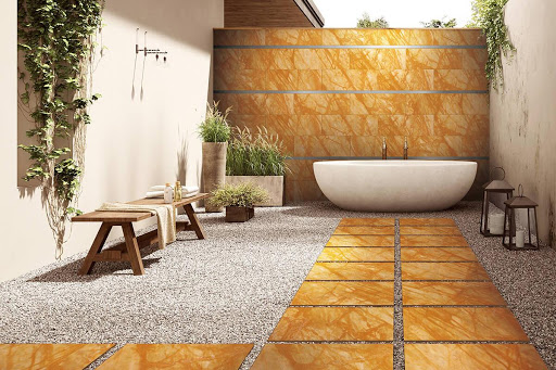image021 1588946382 Gạch giả vân đá marble vàng ốp phòng tắm