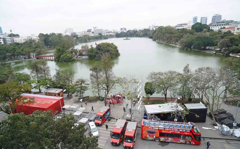 Hà Nội dự chi hơn 18.000 tỷ đồng cải tạo không gian bên Hồ Gươm, xây cầu Trần Hưng Đạo nối ba quận- Ảnh 1.