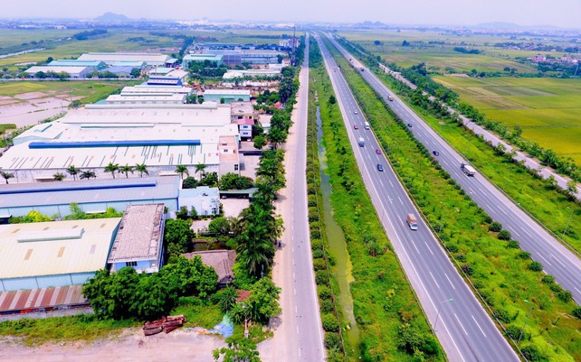 Giá thuê đất nông nghiệp công ích tại một huyện Hà Nội tăng vọt gấp 15 lần sau đấu giá- Ảnh 1.