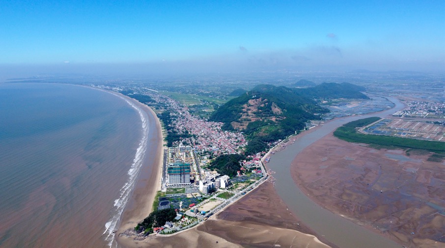 Thanh Hóa đấu giá hơn 9.000m2 đất ven biển Hoằng Trường với giá khởi điểm hơn 230 tỷ đồng- Ảnh 1.