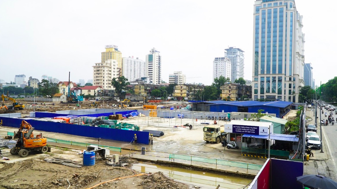 Cận cảnh đại công trường hơn 17.000 tỷ trên “đất vàng” Giảng Võ- Ảnh 6. Cận cảnh đại công trường hơn 17.000 tỷ trên “đất vàng” Giảng Võ- Ảnh 6.
