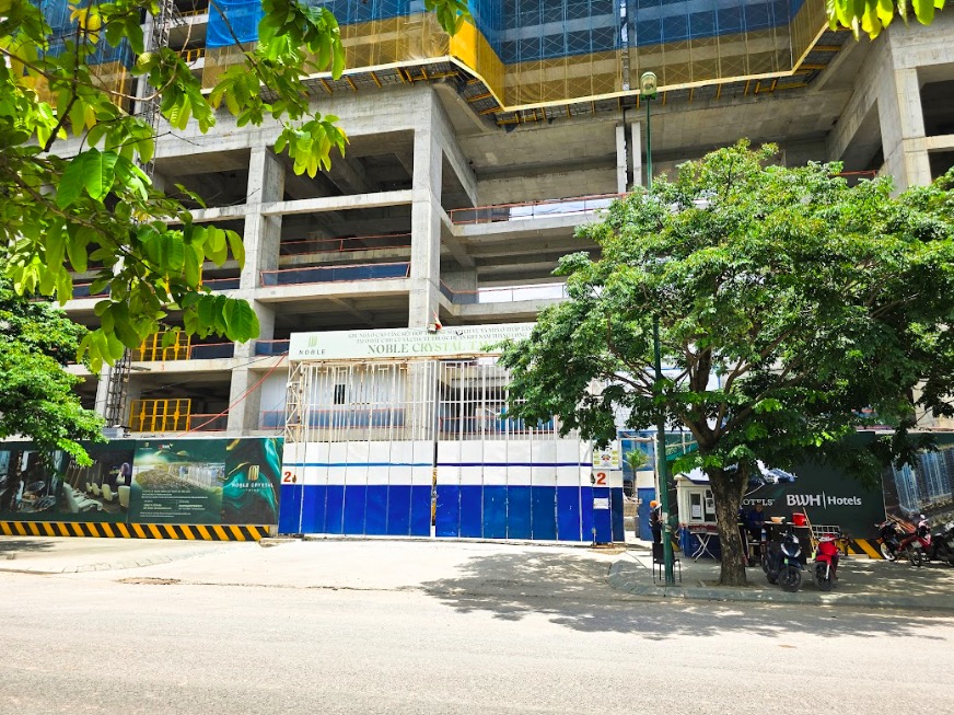 Cận cảnh công trường dự án nhà ở hơn 12.000 tỷ sát hồ Tây- Ảnh 1.