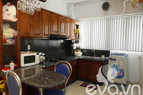 Soi nhà bé xinh của người đẹp cao 1m78 - 9