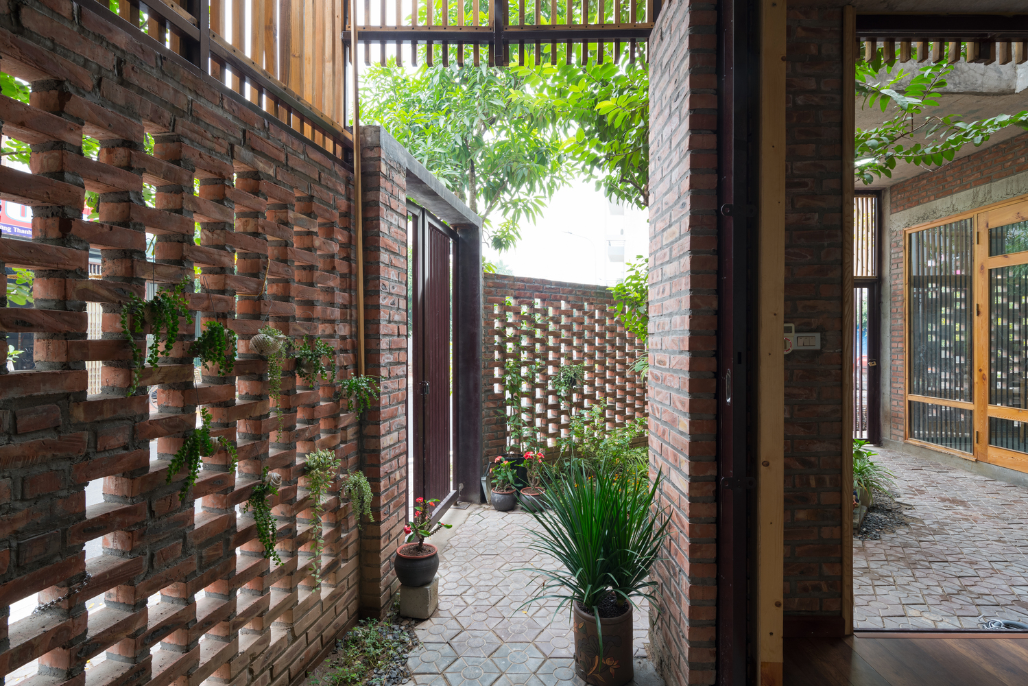 Ngắm ngôi nhà đơn giản và cá tính tại Đà Nẵng