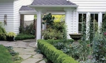 Những cách bố trí đường vào nhà, lối đi và cửa trước hợp lý