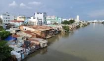 TP.HCM sẽ dời hàng chục ngàn căn nhà trên và ven kênh rạch