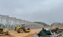 Lộ hàng loạt 'đại' công trình nhà xưởng không phép trong KCN phía Nam Yên Bái