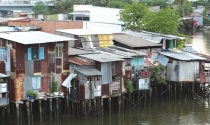 Hơn 3.500 căn nhà ven kênh rạch có nguy cơ sạt xuống sông, rạch