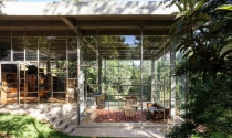 Nhà kính như khu nghỉ dưỡng nhàn nhã ẩn náu những tán cây tại Brazil