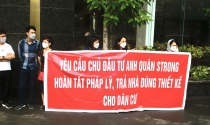 Cư dân tòa tháp “4 không” căng băng rôn phản đối hàng loạt sai phạm của chủ đầu tư