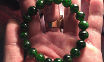 Đá Diopside xanh lá là gì? Tác dụng và ý nghĩa phong thủy