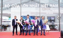 Xác lập bộ cửa lùa nhôm kính lớn nhất Việt Nam