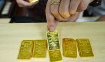 Giá vàng hôm nay 2-5: Vàng thế giới tăng vọt