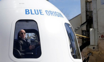 Jeff Bezos bán vé từ 200.000 USD một chuyến du lịch vào vũ trụ