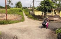 “Con đường 80 tuổi” vào đình Thạnh Phú ở Cà Mau: Có lập lờ quy hoạch?