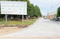 Khu dân cư giao đất không đấu giá bị ‘tuýt còi’, dân mua nhà 4 năm chưa có sổ