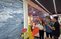 Ra mắt tấm đá khổ lớn công nghệ vân xuyên sáng “made in Vietnam”