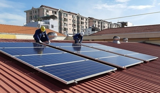 Có thể phát điện mặt trời mái nhà “tự sản, tự tiêu” dư thừa vào lưới điện quốc gia với giá 0 đồng