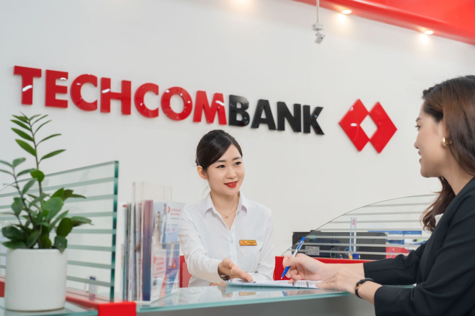 Techcombank lập kỷ lục lục lợi nhuận mới, lãi trước thuế 6 tháng đầu năm đạt 15,6 nghìn tỷ đồng