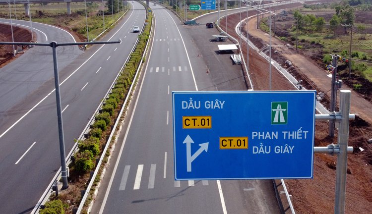 Sẽ thu phí cao tốc Phan Thiết - Dầu Giây từ ngày 1/10