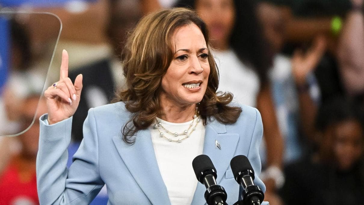 Ứng viên Tổng thống Mỹ Kamala Harris đề xuất nâng thuế doanh nghiệp lên 28%