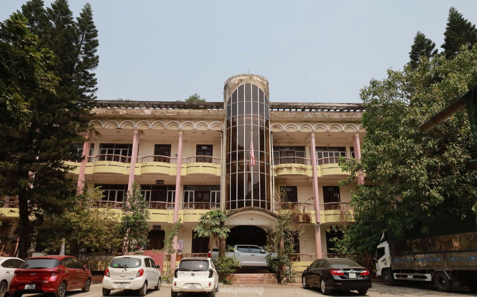 Hòa Bình “chốt” hạn 30 ngày xử lý trụ sở dôi dư sau sáp nhập, ưu tiên bố trí cho y tế, giáo dục, văn hoá cộng đồng