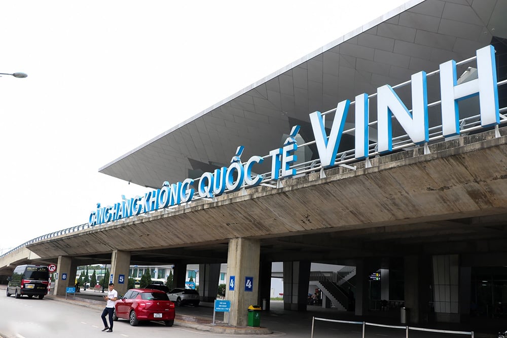 Sân bay Vinh đóng cửa 6 tháng, hành khách đã mua vé xử lý thế nào?