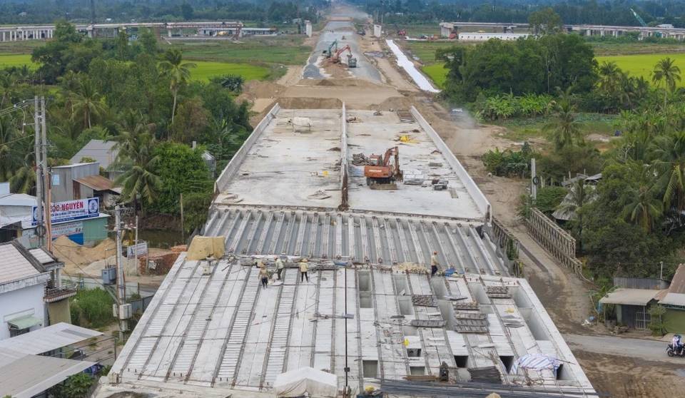 Tuyến cao tốc dài hơn 110km ở miền Tây khi nào hoàn thành?