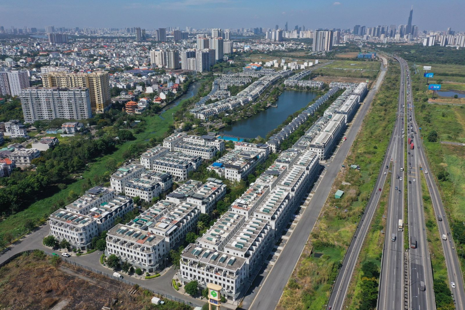 Bất động sản liền thổ 