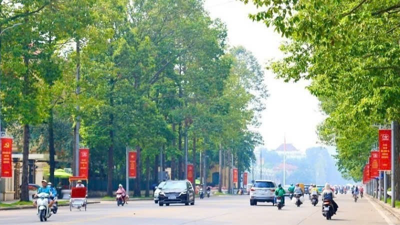 Hà Nội tăng tốc mở rộng đường Hùng Vương, sẵn sàng cho lễ kỷ niệm 80 năm Quốc khánh
