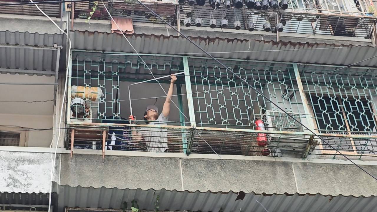 TP.HCM còn 716 căn hộ chưa tháo dỡ “chuồng cọp”, mở lối thoát nạn thứ hai