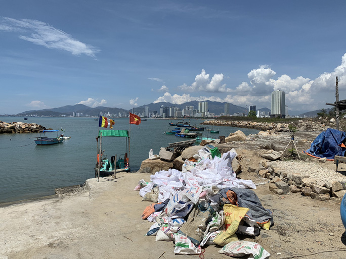 Loay hoay thu hồi dự án lấn vịnh Nha Trang