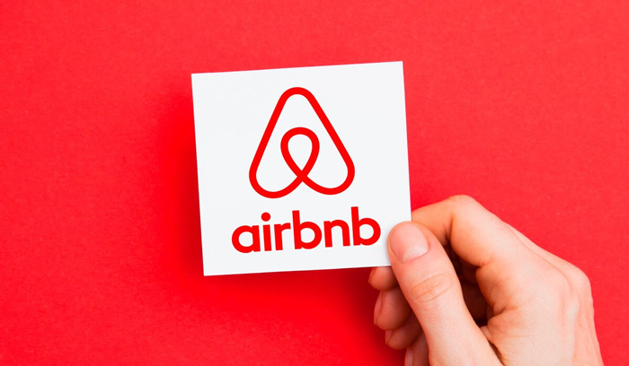 Airbnb: 12 năm gây dựng gần như tiêu tan trong vài tuần