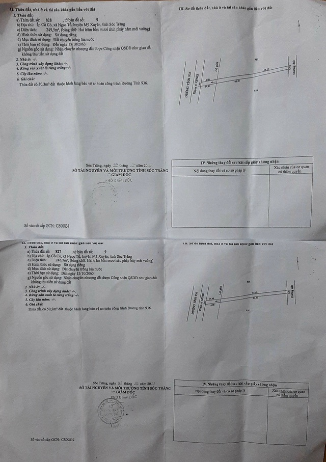 Hai cuốn "sổ đỏ" của ông Nguyễn Thanh Vũ không còn con đường đất nữa.
