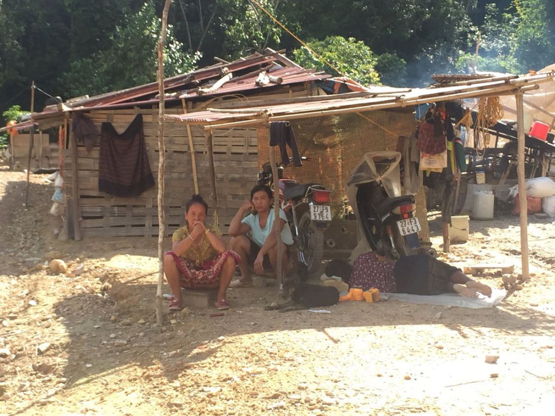 Điện Biên: Khu định cư Si Văn chưa bàn giao đã hư hỏng nặng
