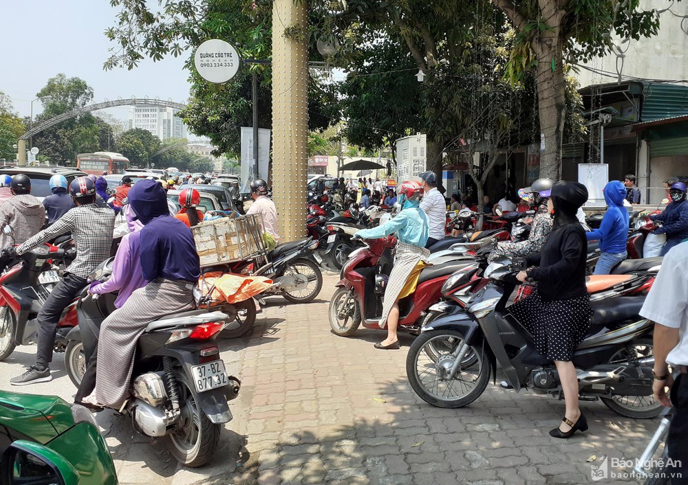 Quy hoạch 'treo' bãi đỗ xe công cộng ở thành phố Vinh