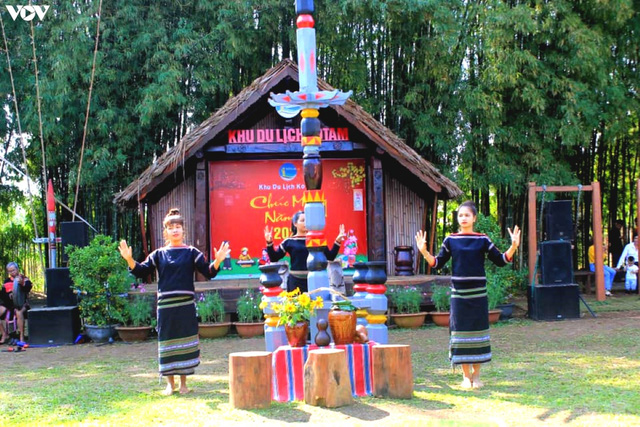 Ngành du lịch mong ngóng gói hỗ trợ để giữ chân người lao động - Ảnh 2. Ngành du lịch mong ngóng gói hỗ trợ để giữ chân người lao động - Ảnh 2.