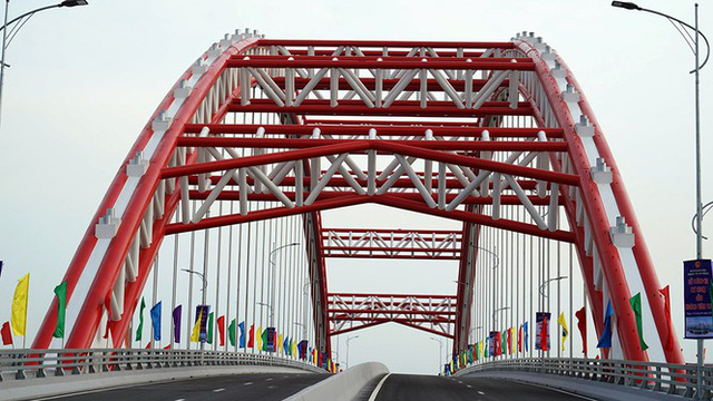 Cận cảnh cây cầu Cánh chim biển của thành phố Hải Phòng - Ảnh 4. Cận cảnh cây cầu Cánh chim biển của thành phố Hải Phòng - Ảnh 4.