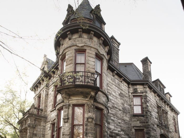 Những ngôi nhà ma ám đắt đỏ nhất thế giới - 3 Những ngôi nhà ma ám đắt đỏ nhất thế giới - 3