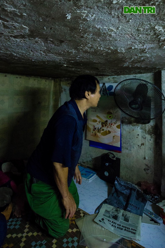 Cuộc sống bên trong những căn nhà “khổ nhất” phố cổ Hà Nội - 3 Cuộc sống bên trong những căn nhà “khổ nhất” phố cổ Hà Nội - 3