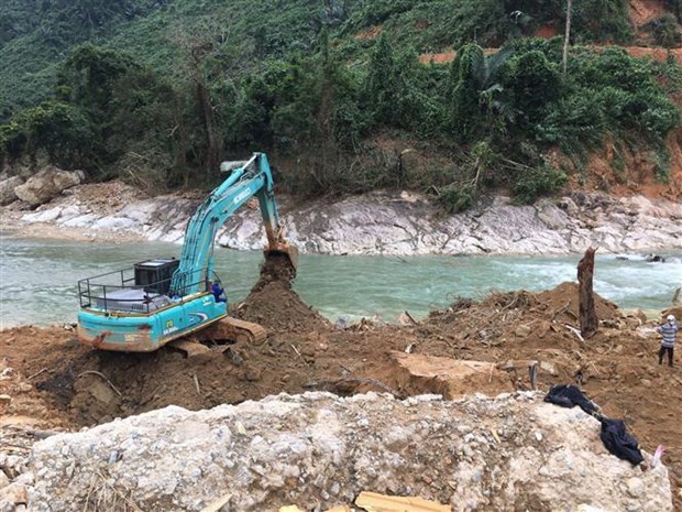 Dai bieu Quoc hoi chia se ve 'goc khuat' thuy dien va nhiet dien hinh anh 3