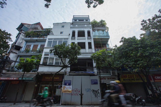 Hàng nghìn nhà phố Pháp cổ chờ sập tại Hà Nội: Cứu hết là điều không thể - 5 Hàng nghìn nhà phố Pháp cổ chờ sập tại Hà Nội: Cứu hết là điều không thể - 5