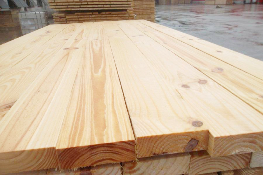 Ứng dụng của gỗ thông trong thiết kế nội thất