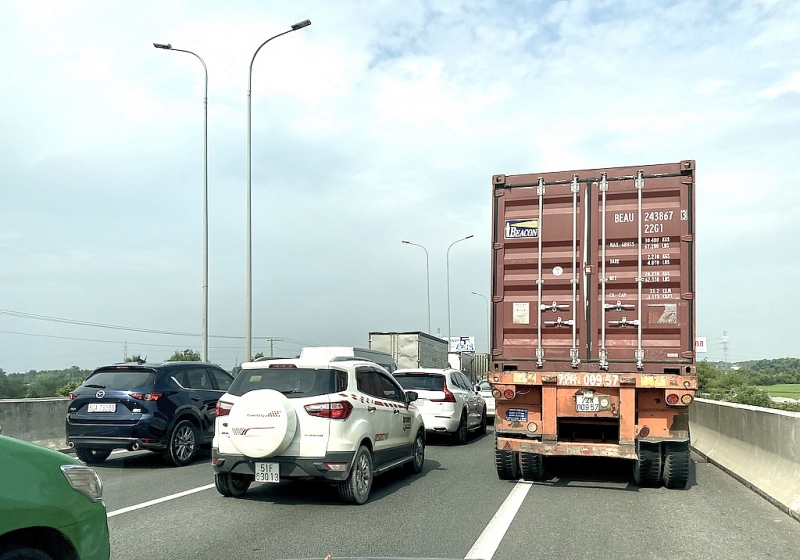 Cao tốc Thành phố Hồ Chí Minh – Long Thành – Dầu Giây có dấu hiệu xuống cấp và ùn tắc nghiêm trọng cao toc thanh pho ho chi minh long thanh dau giay co dau hieu xuong cap va un tac nghiem trong