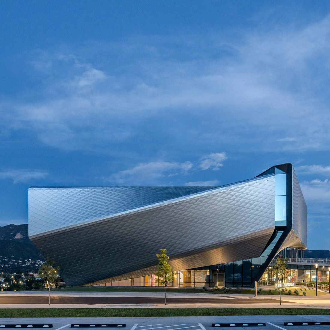 10 bảo tàng và phòng trưng bày có kiến trúc đặc biệt trên thế giới năm 2020