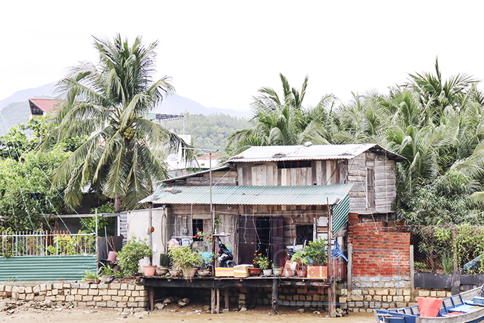 Một căn nhà đã xuống cấp nhưng không được xây dựng do vướng quy hoạch.