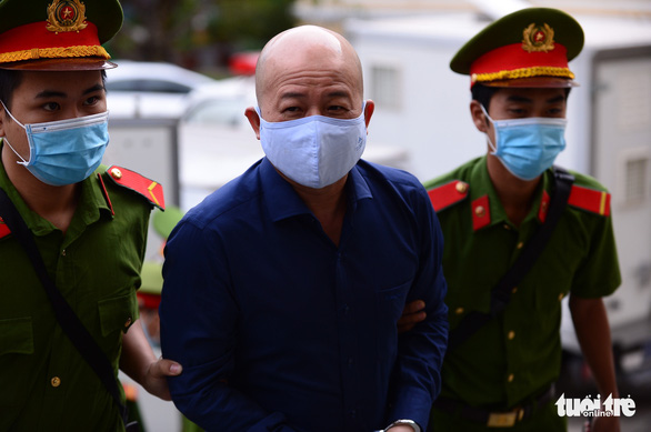 Ông Đinh La Thăng lãnh 10 năm tù vụ sai phạm cao tốc TP.HCM - Trung Lương - Ảnh 4. Ông Đinh La Thăng lãnh 10 năm tù vụ sai phạm cao tốc TP.HCM - Trung Lương - Ảnh 4.